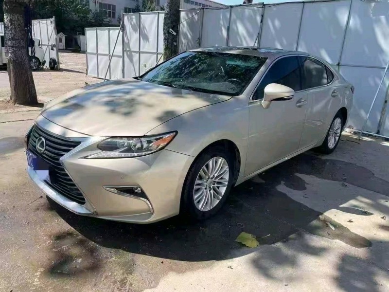 青岛17年雷克萨斯ES3