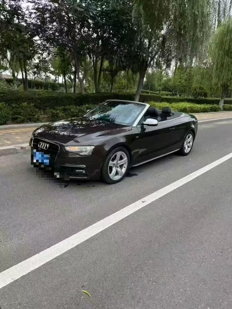 济宁16年奥迪A52