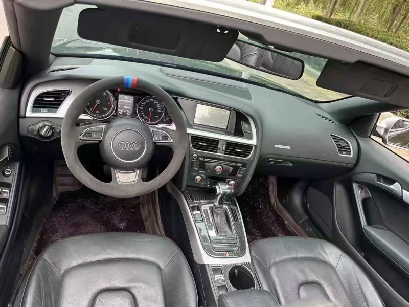 济宁16年奥迪A55