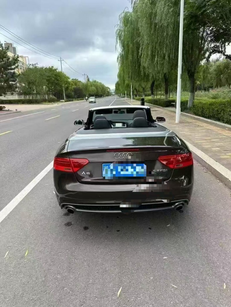 济宁16年奥迪A59