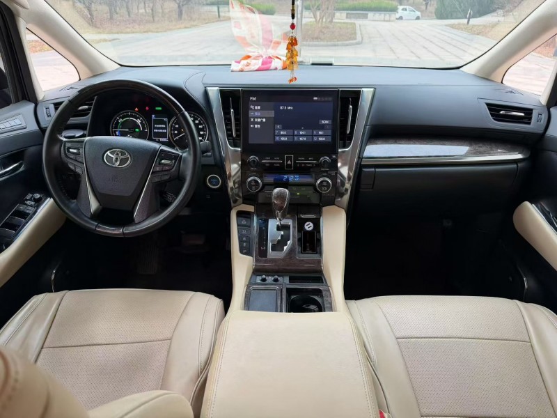 青岛23年丰田埃尔法6