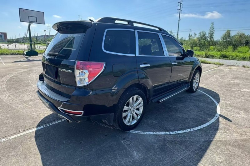 盐城13年斯巴鲁森林人8