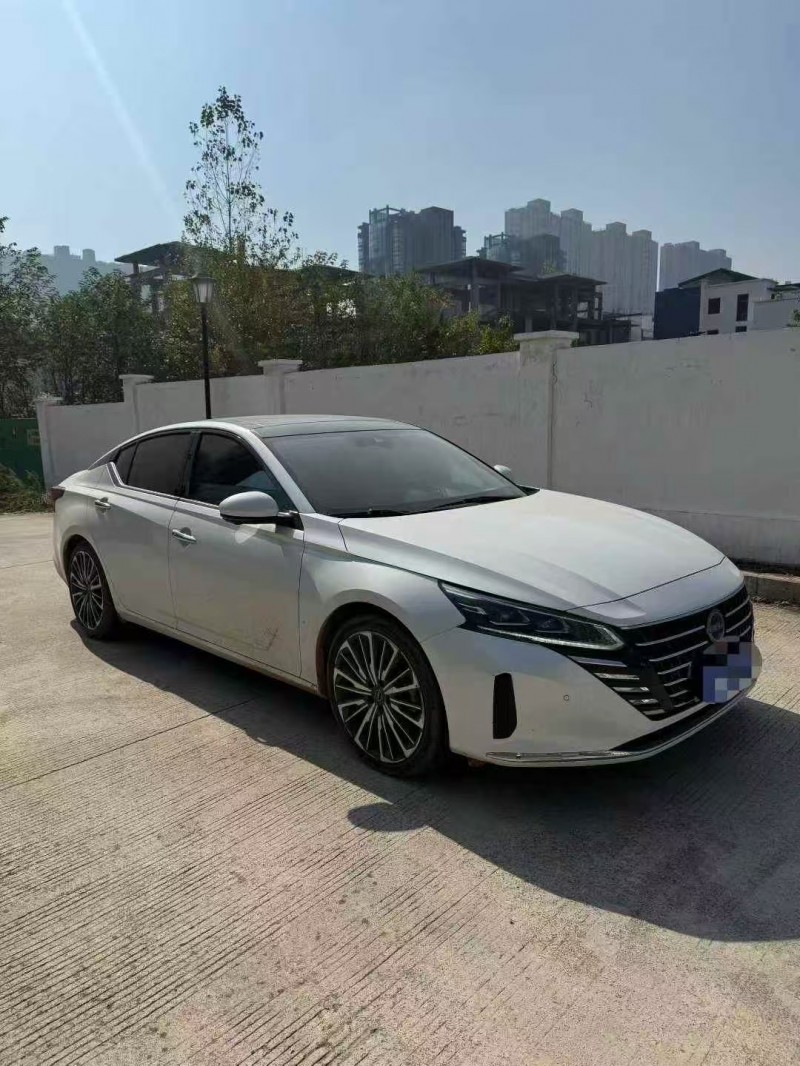 景德镇23年日产天籁2