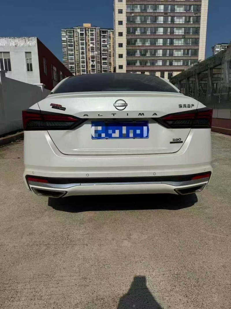 景德镇23年日产天籁9