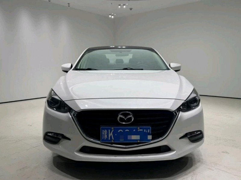 成都18年马自达昂克赛拉1