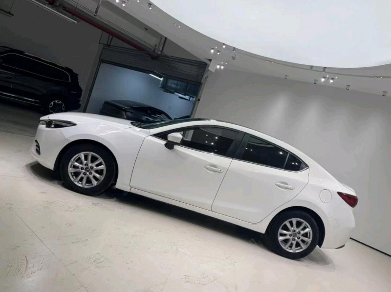 成都18年马自达昂克赛拉3