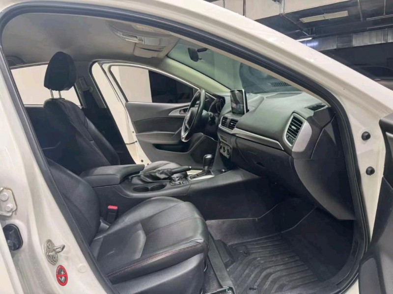 成都18年马自达昂克赛拉5