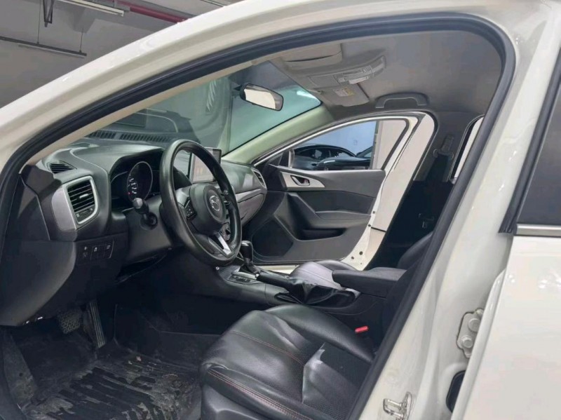 成都18年马自达昂克赛拉7