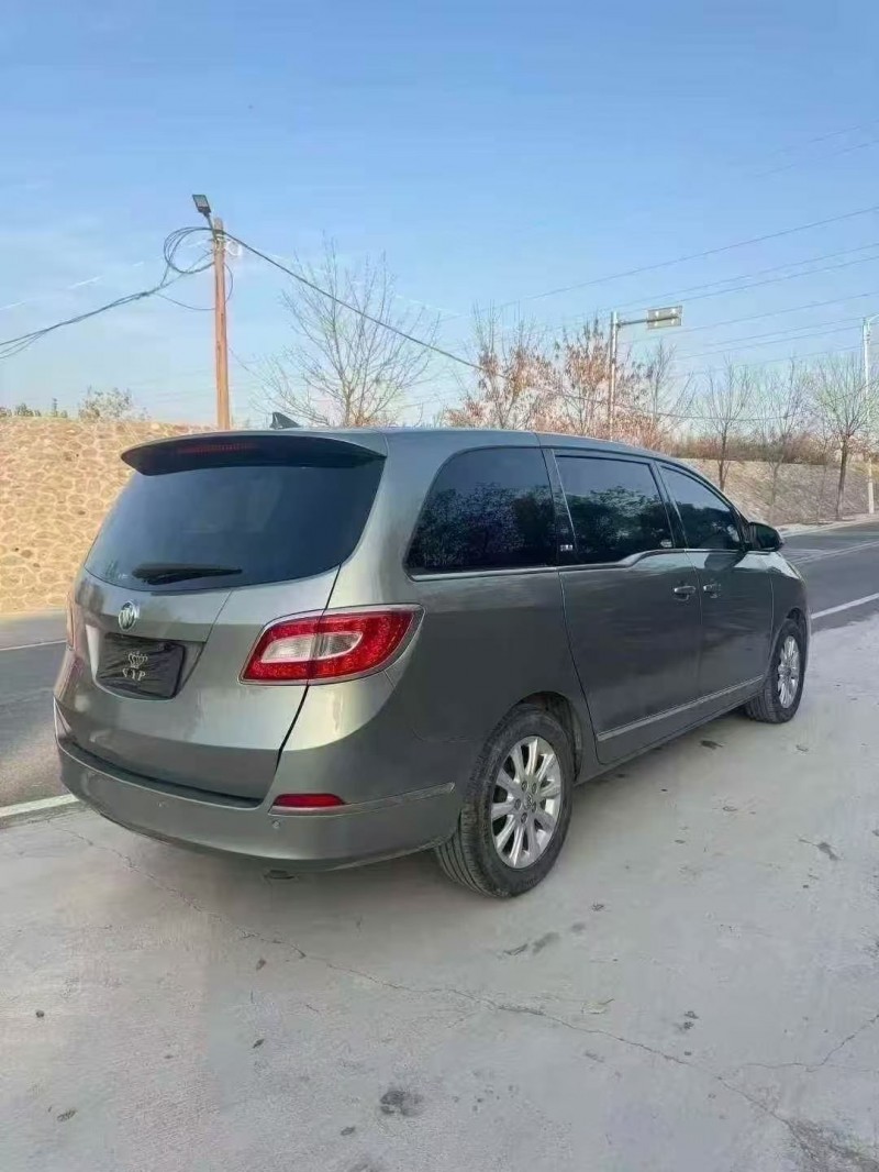 鹤壁12年别克GL88