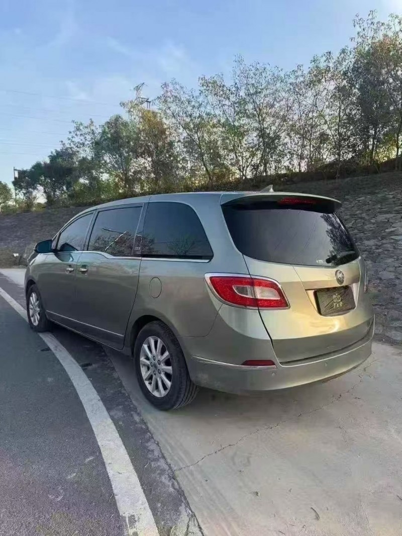 鹤壁12年别克GL89