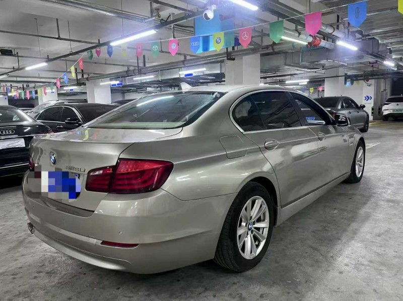 成都12年宝马5系7