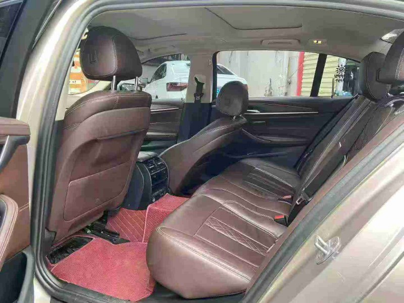 成都20年宝马5系5