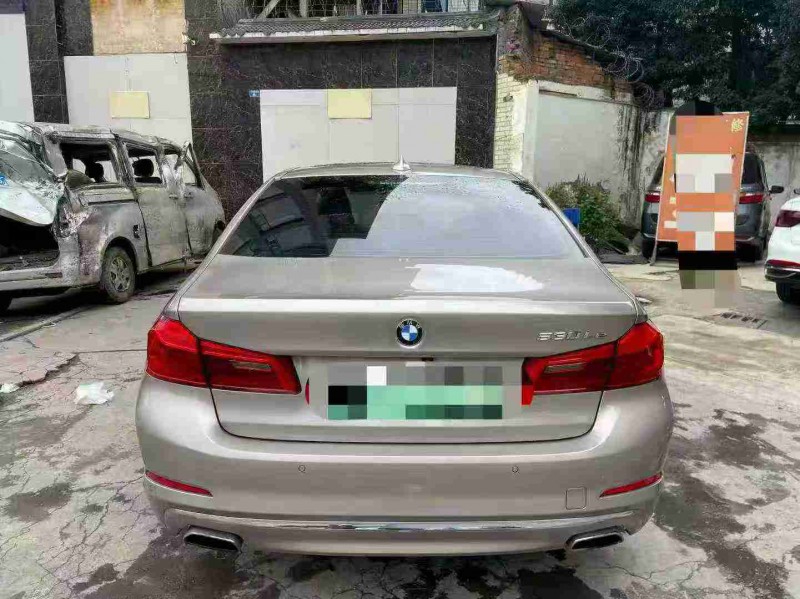 成都20年宝马5系9