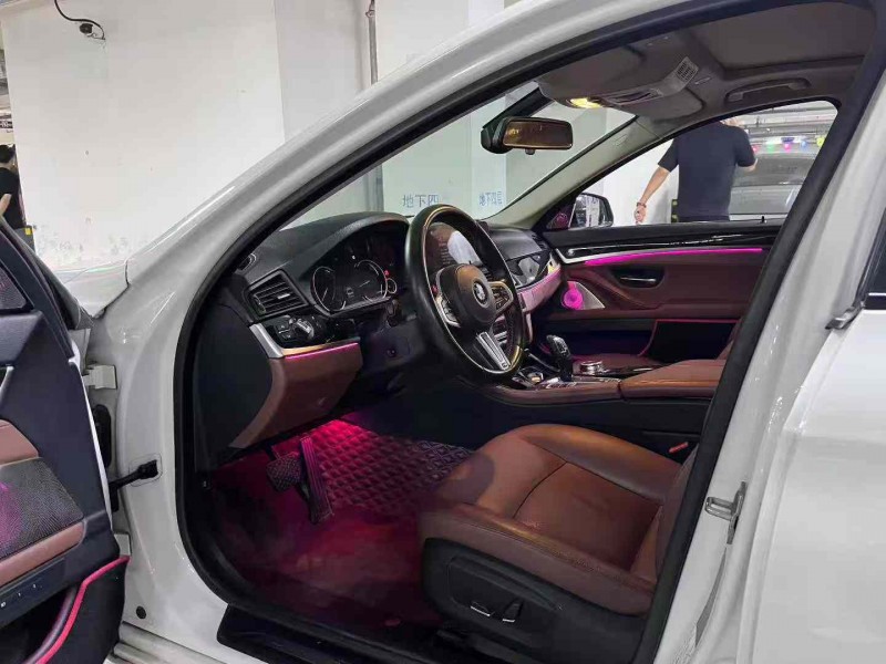 成都16年宝马5系4