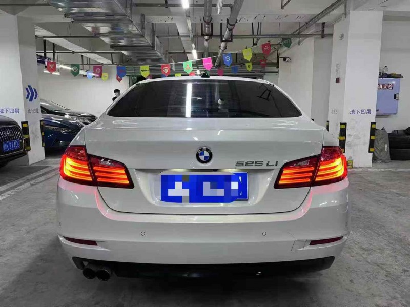 成都16年宝马5系9