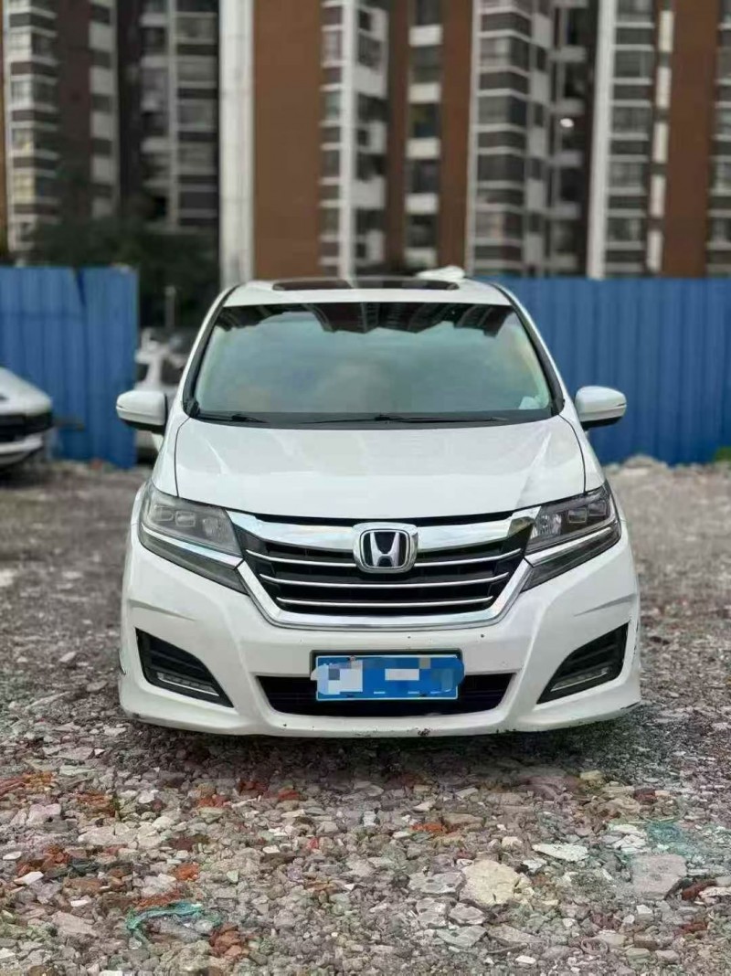 贵港17年本田艾力绅1