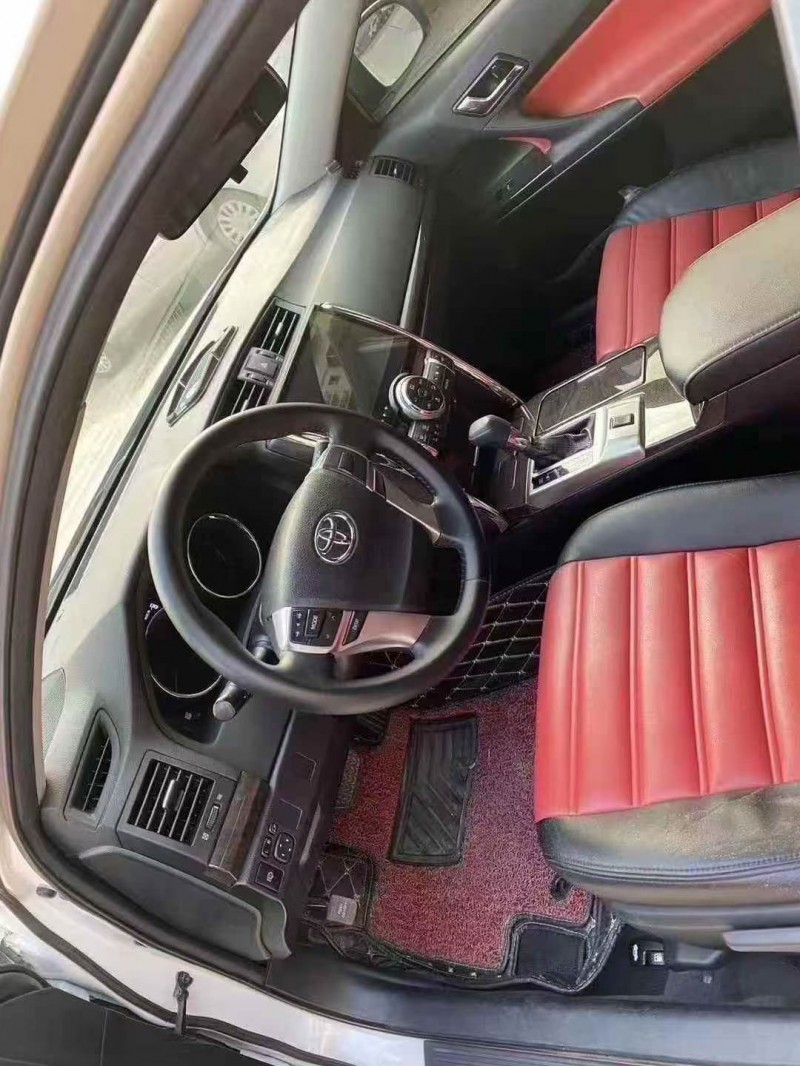 贵港15年丰田锐志4