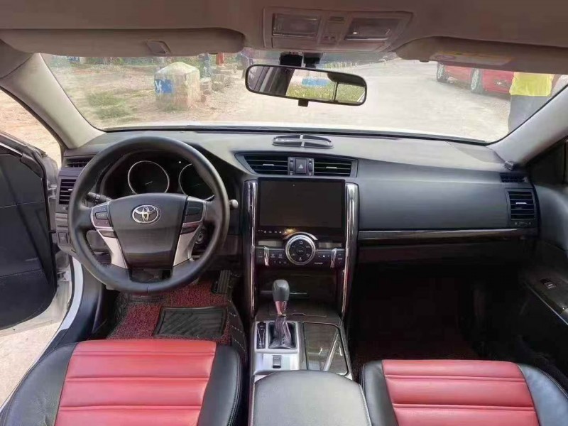 贵港15年丰田锐志5