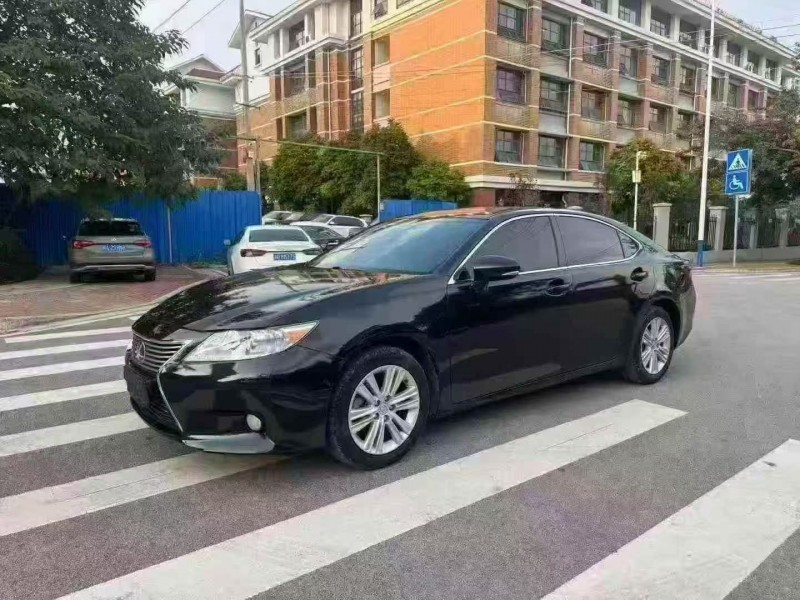钦州15年雷克萨斯ES3