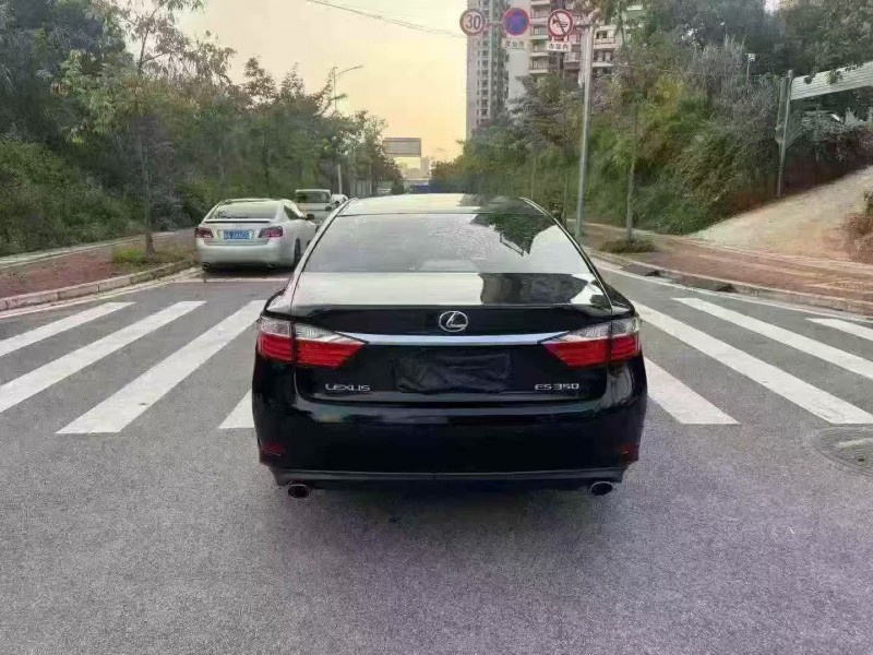 钦州15年雷克萨斯ES9