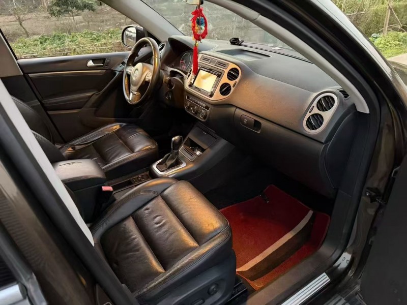 温州14年大众途观5