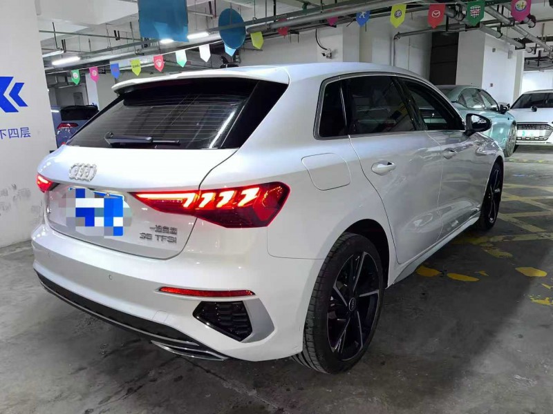 成都24年奥迪A38
