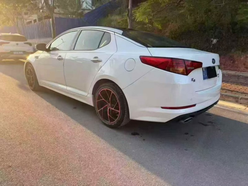 玉林13年起亚K57