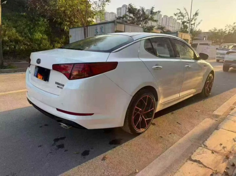 玉林13年起亚K58