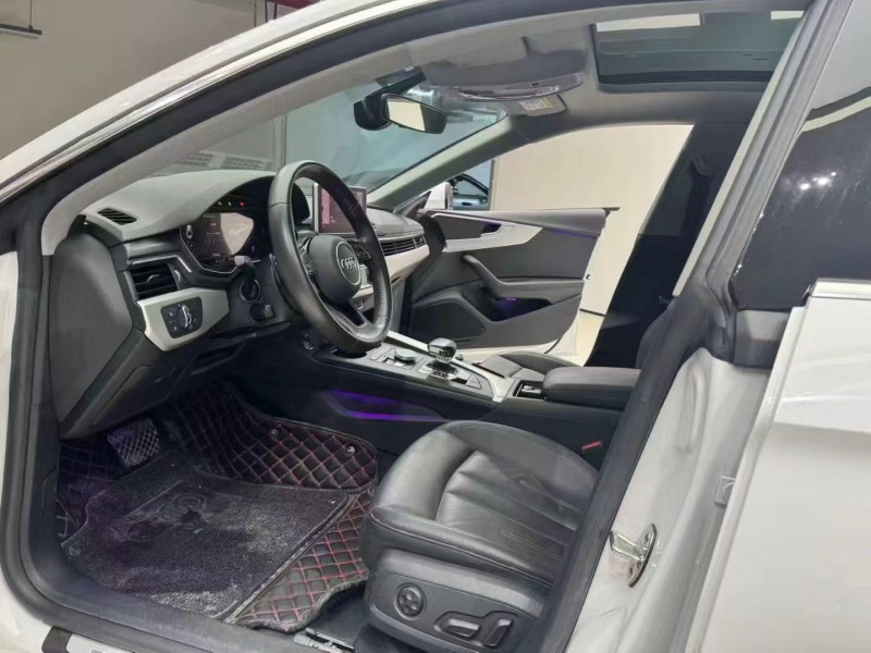 成都20年奥迪A54