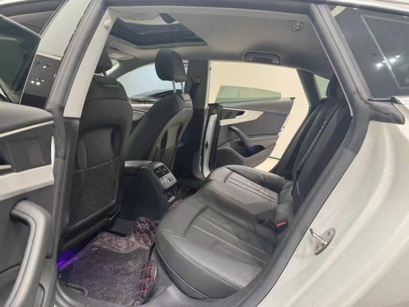 成都20年奥迪A59