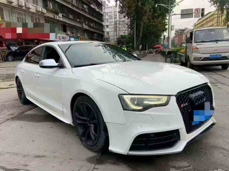 成都12年奥迪S52