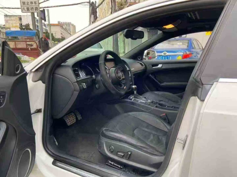 成都12年奥迪S54