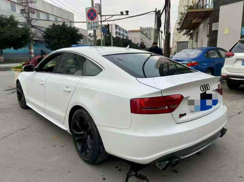 成都12年奥迪S57