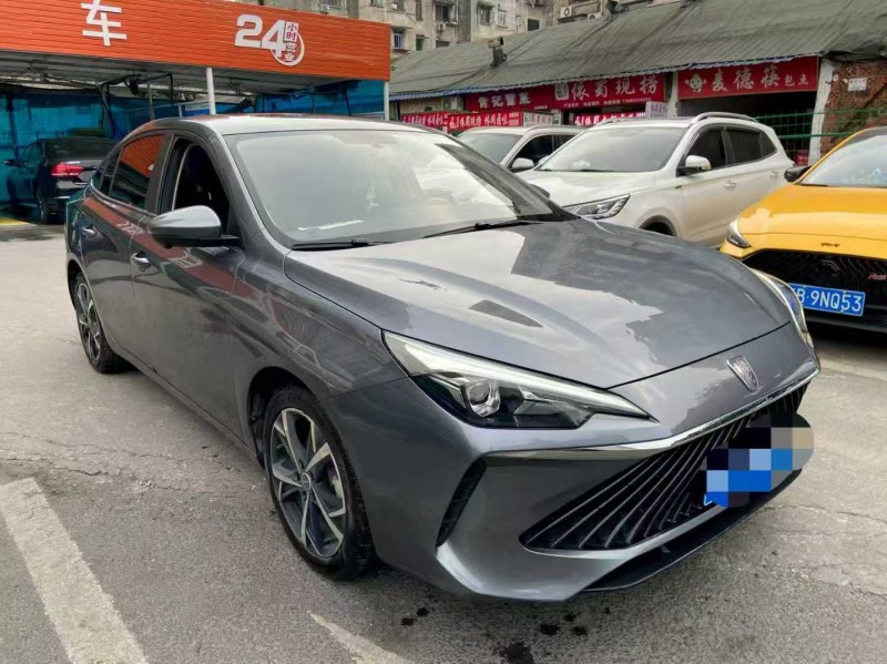 成都24年荣威i52