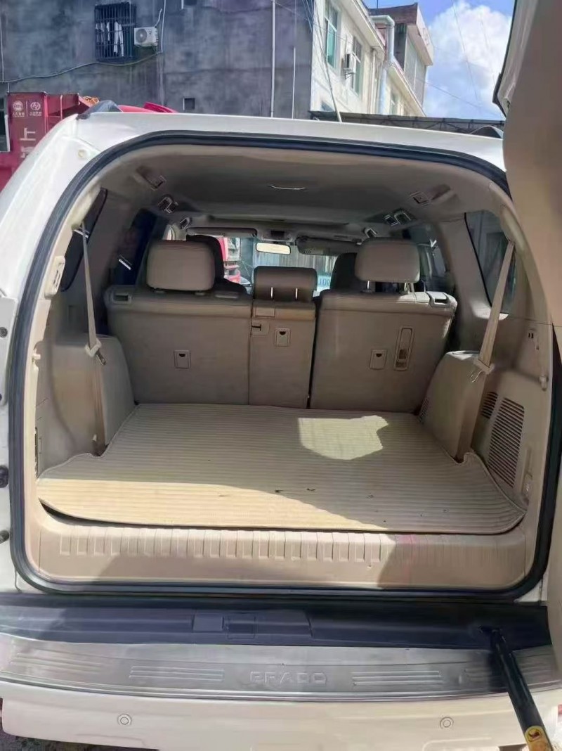 江门12年丰田普拉多4