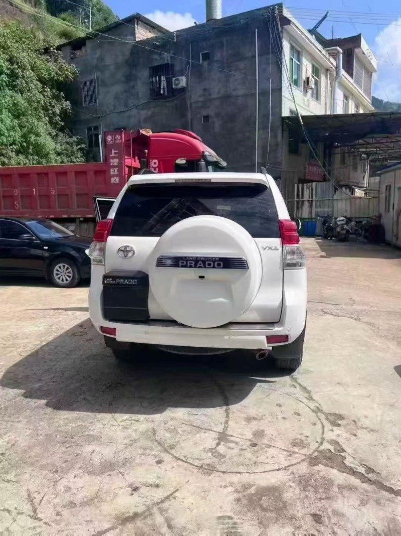 江门12年丰田普拉多9