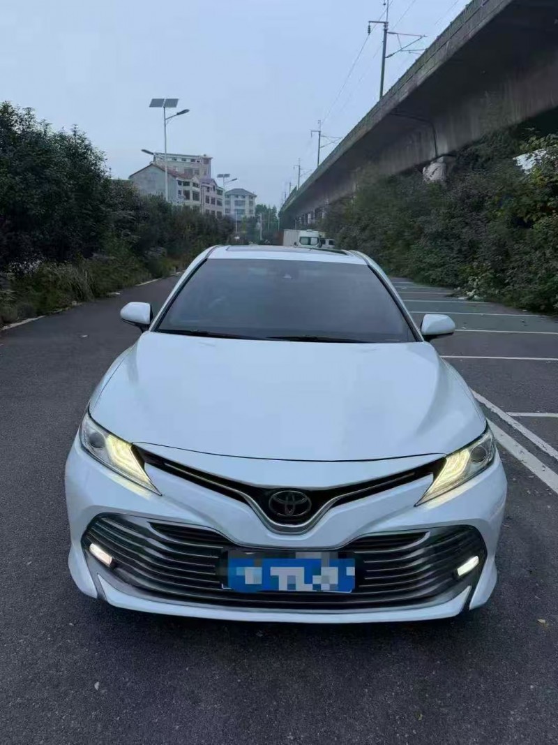 淄博18年丰田凯美瑞1