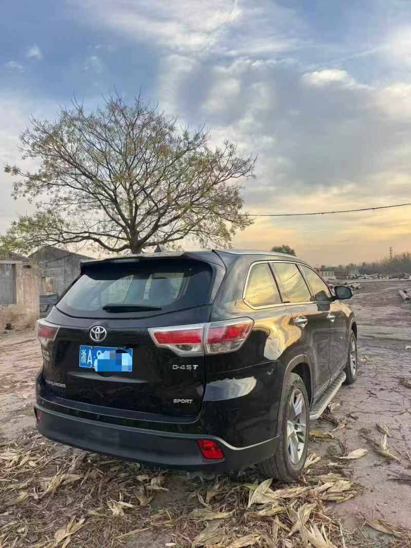 开封18年丰田汉兰达3