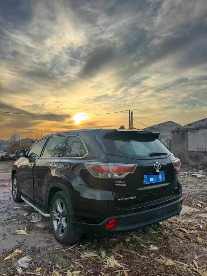 开封18年丰田汉兰达4