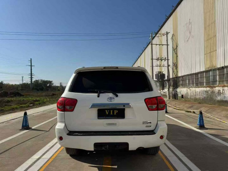 菏泽14年丰田红杉7