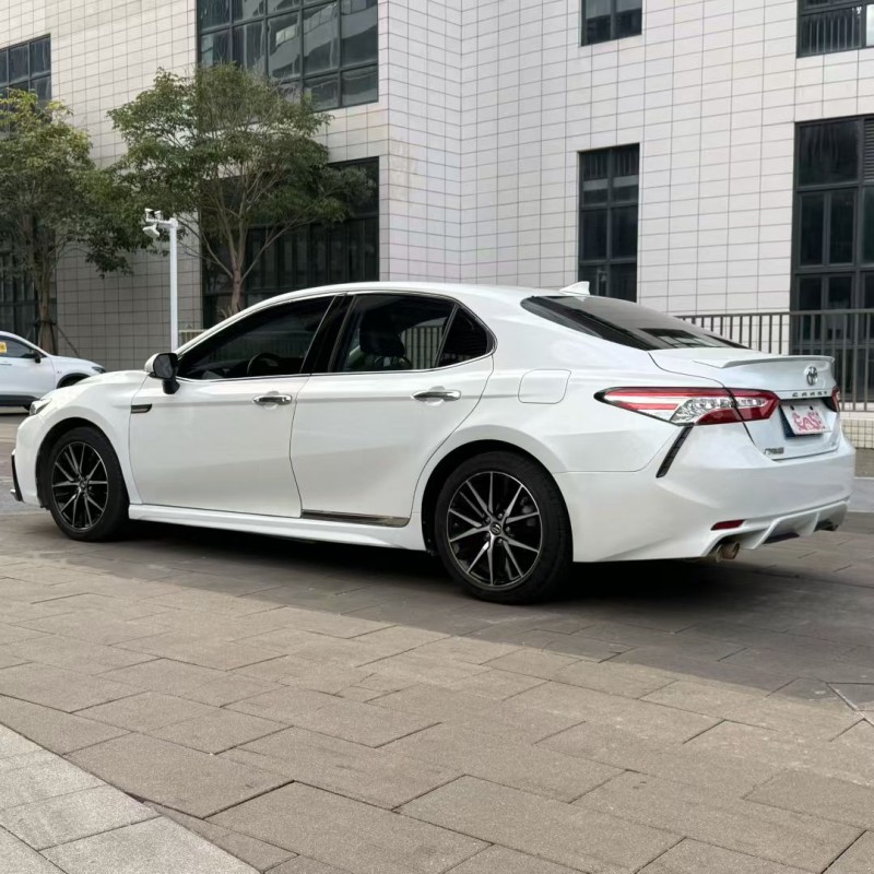 佛山21年丰田凯美瑞7