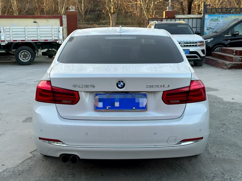 淄博17年宝马3系9