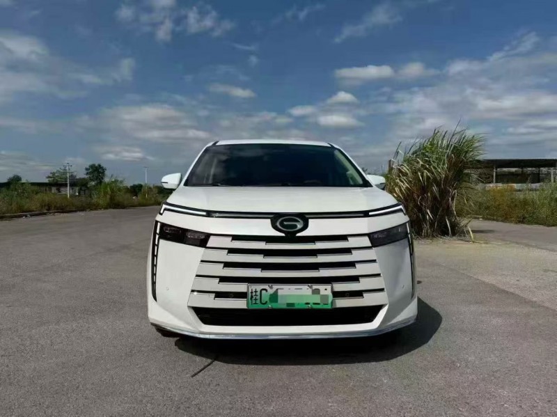 北海25年传祺E81