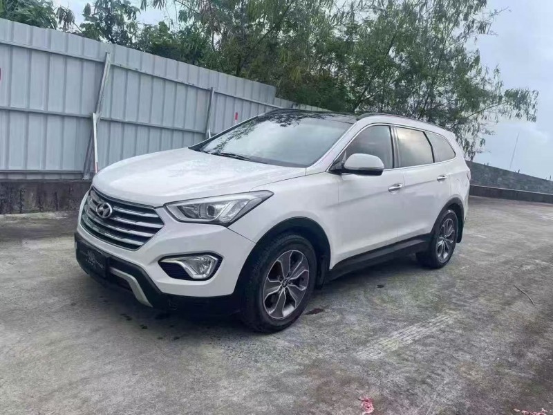 防城港16年现代格锐2