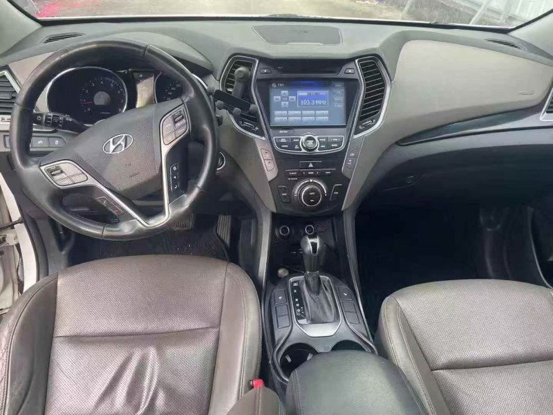 防城港16年现代格锐5