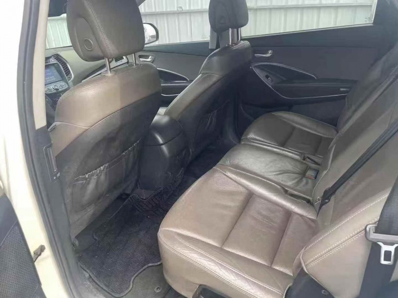 防城港16年现代格锐6