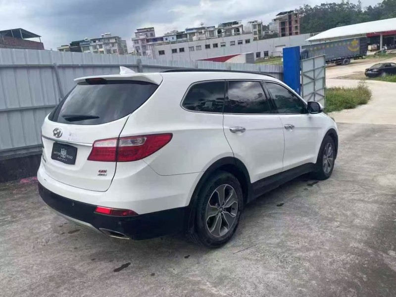 防城港16年现代格锐8