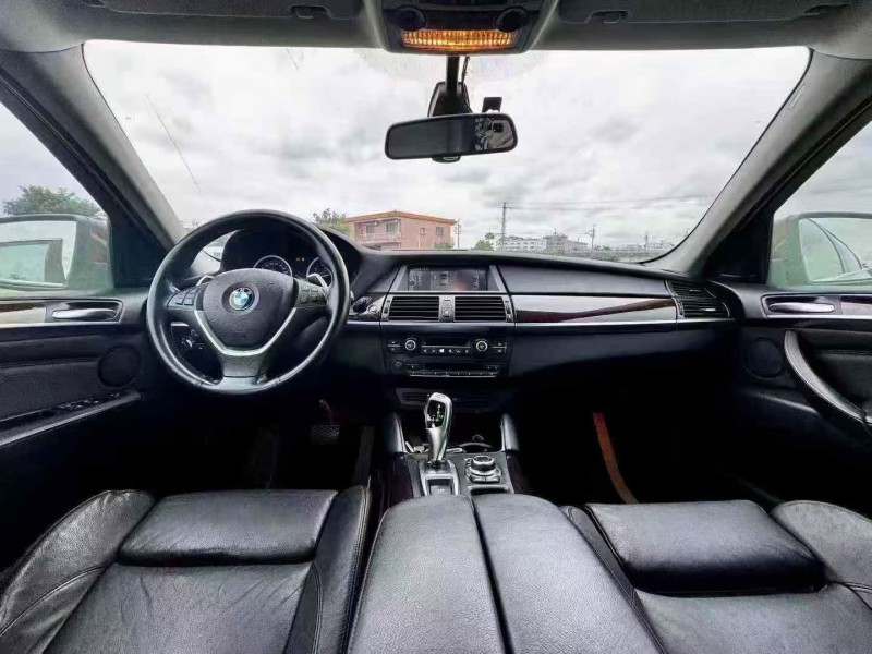 汕头12年宝马X66