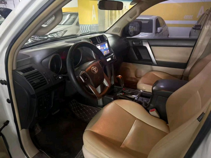 武汉13年丰田普拉多5