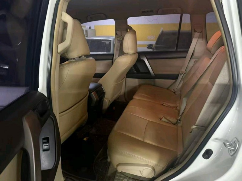 武汉13年丰田普拉多6